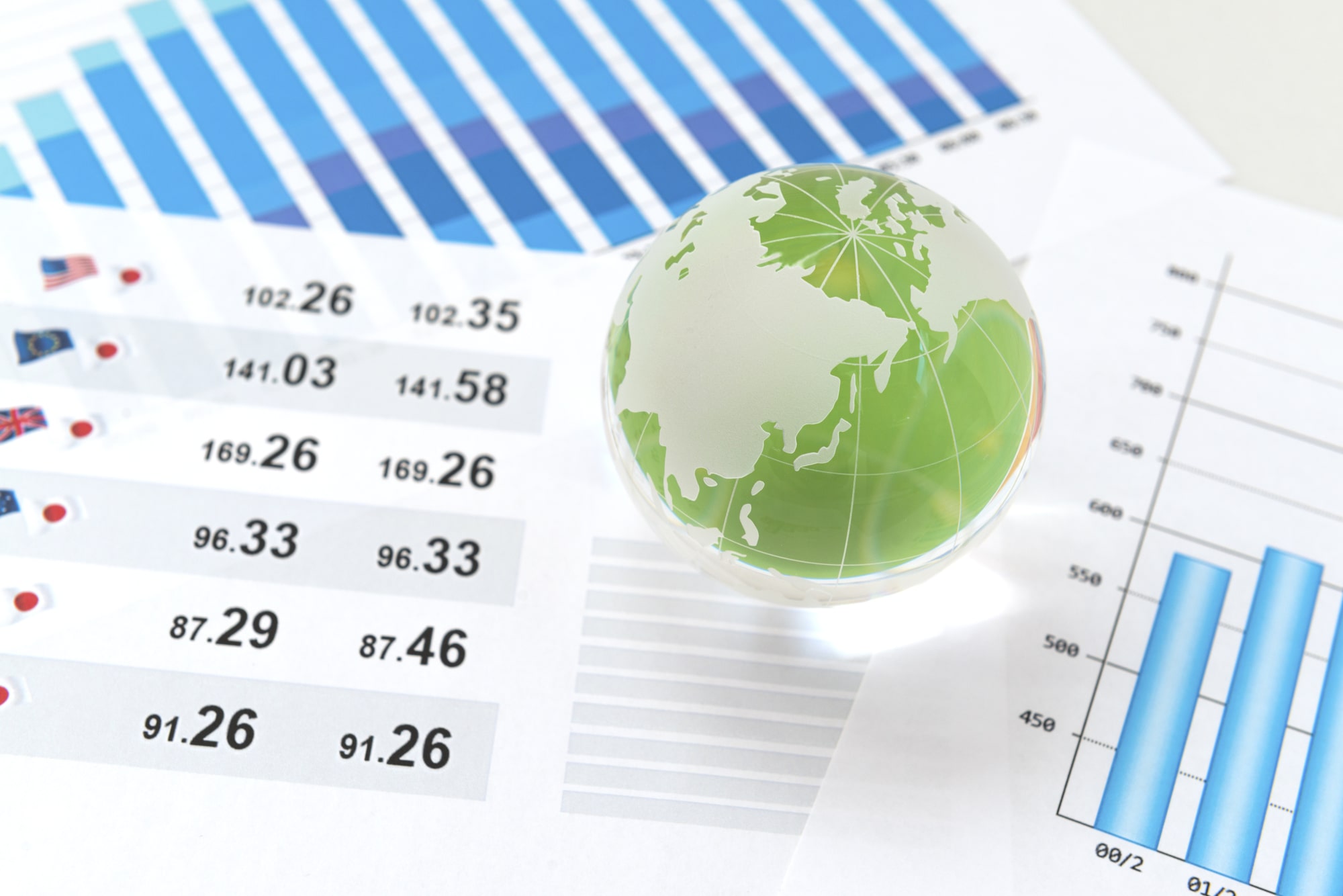 資産運用】FXのメリットとデメリット | 初心者向け通貨とは？ | グランヴァンタイム｜初心者におすすめの不動産投資入門ガイド